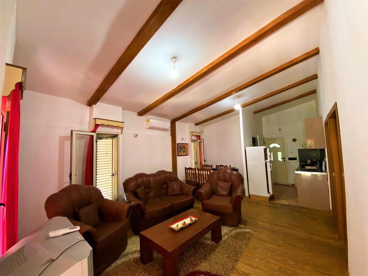 Ramo'S Green Beachside Retreat - Cozy 2 Bedroom Home Vlorë Eksteriør bilde