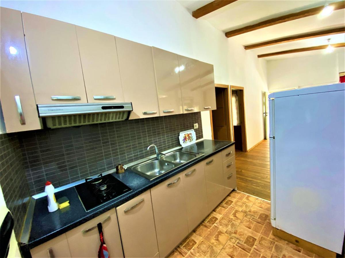Ramo'S Green Beachside Retreat - Cozy 2 Bedroom Home Vlorë Eksteriør bilde